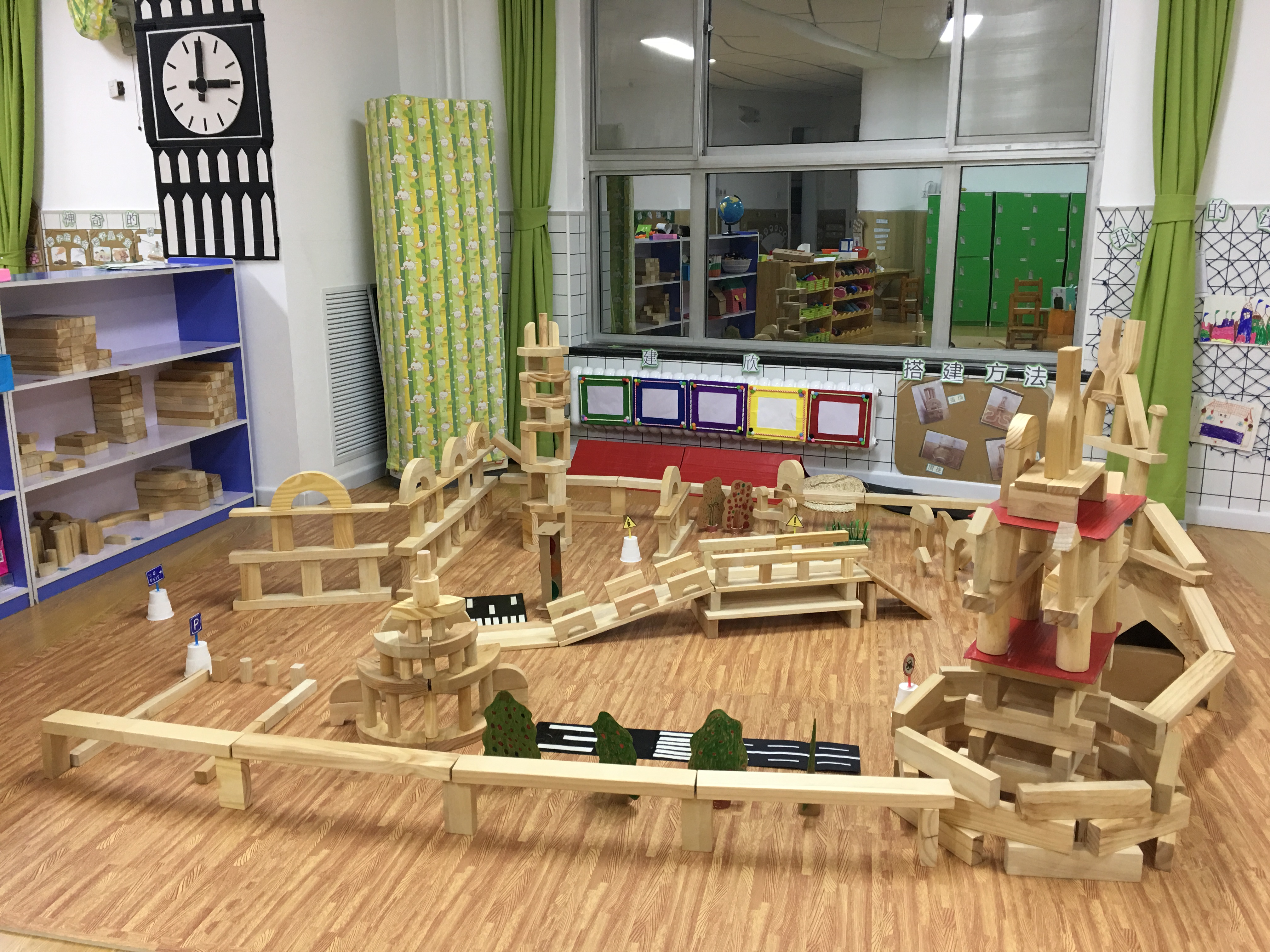 幼兒園大班建筑區(qū)