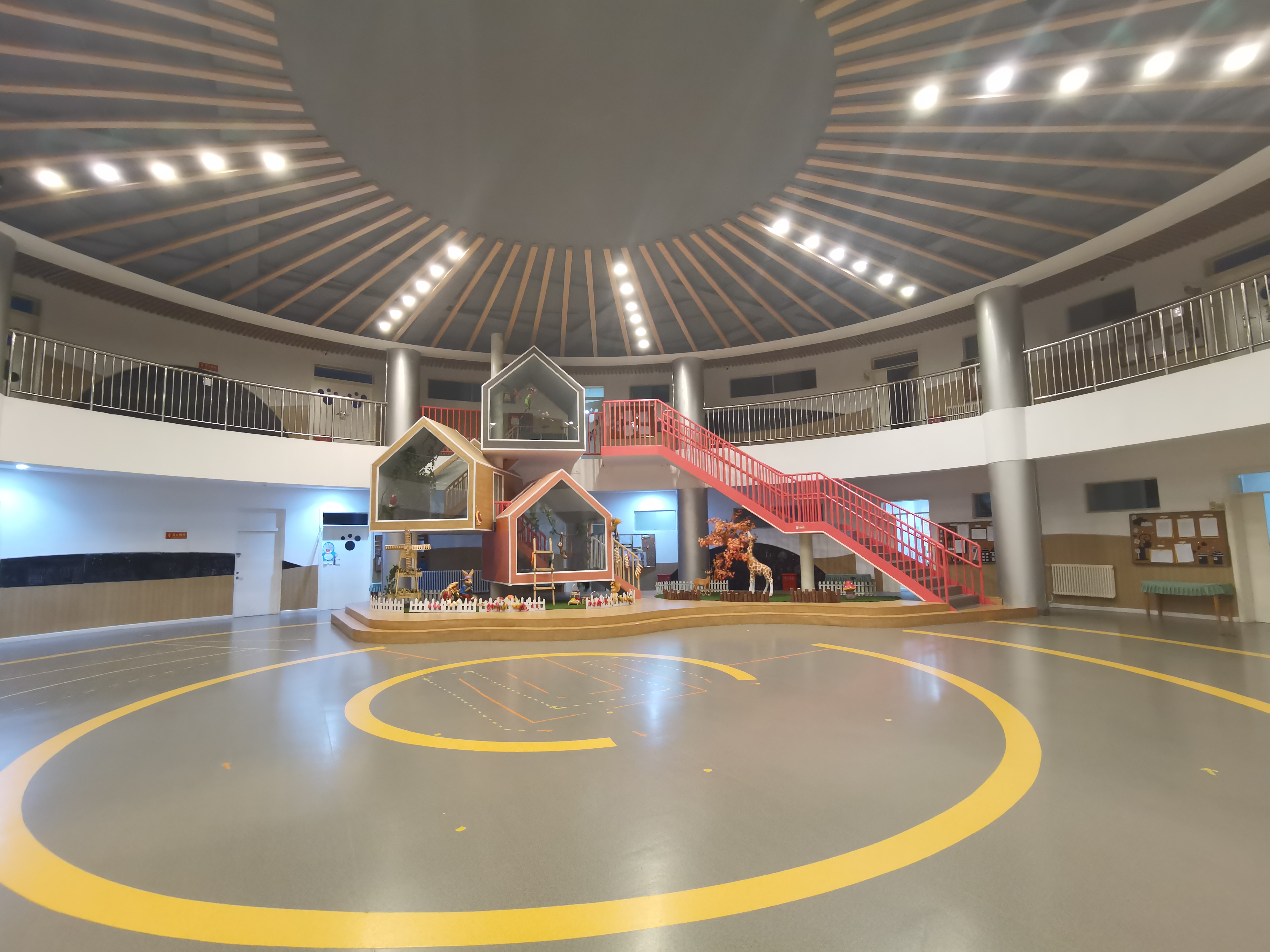 幼兒園一樓大廳