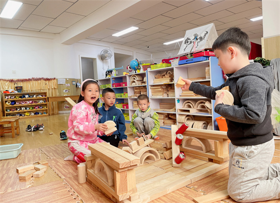 http://www.diaqiao.top/upload/20230427/70c1d8ac-377a-4038-b6ea-10be79d5bd1b.jpg
