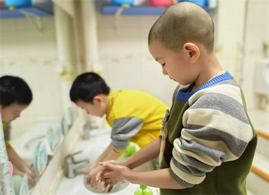 http://www.diaqiao.top/upload/20250325/7a529026-4bd8-4a38-a848-3eca150a1999.jpg